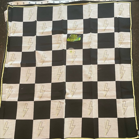 Vans glow in the dark checkerboard black and white bandana - Picture 1 of 2